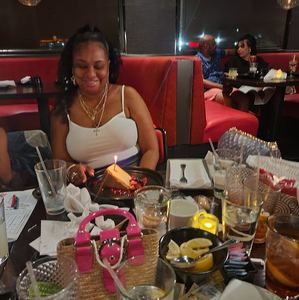 Meet your Posher, Ursela